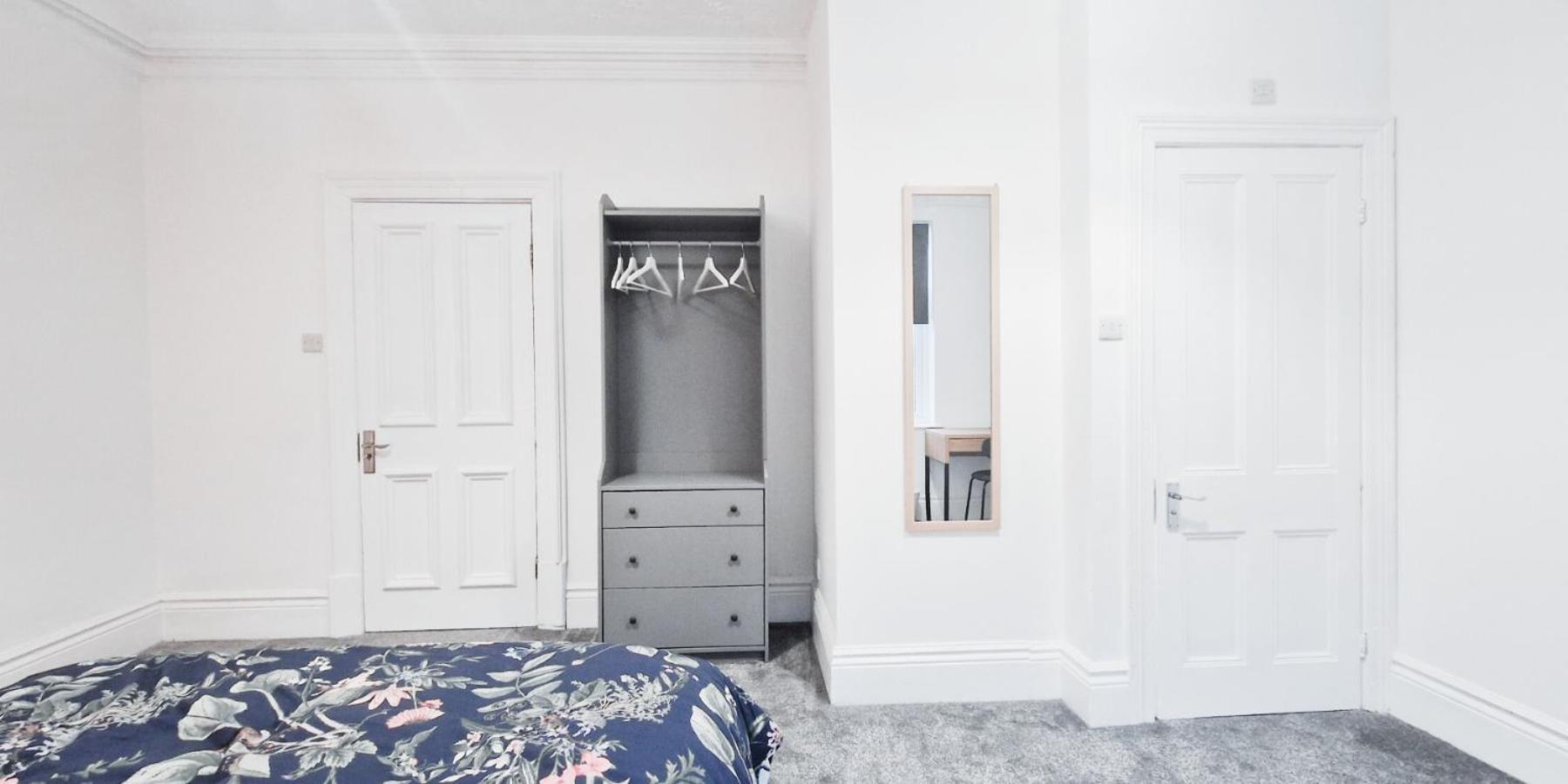 Spacious Room In Modern House Near ノッティンガム エクステリア 写真