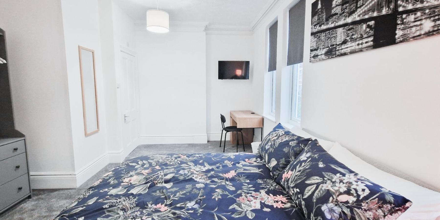 Spacious Room In Modern House Near ノッティンガム エクステリア 写真