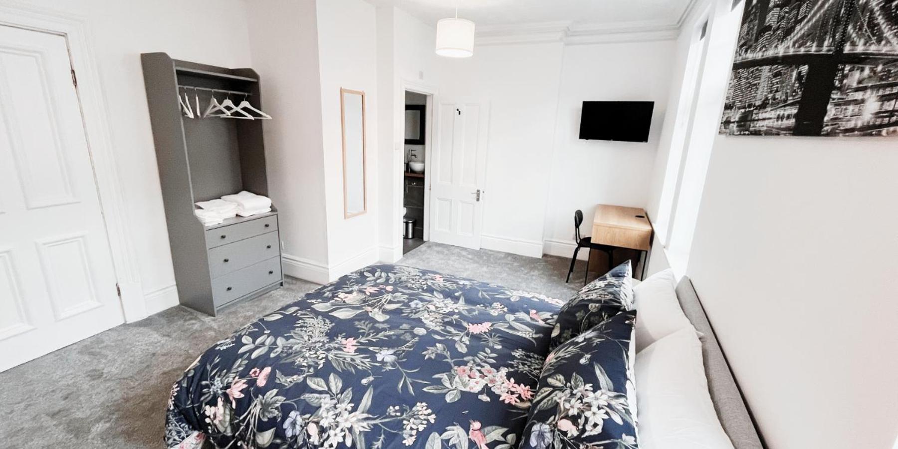 Spacious Room In Modern House Near ノッティンガム エクステリア 写真